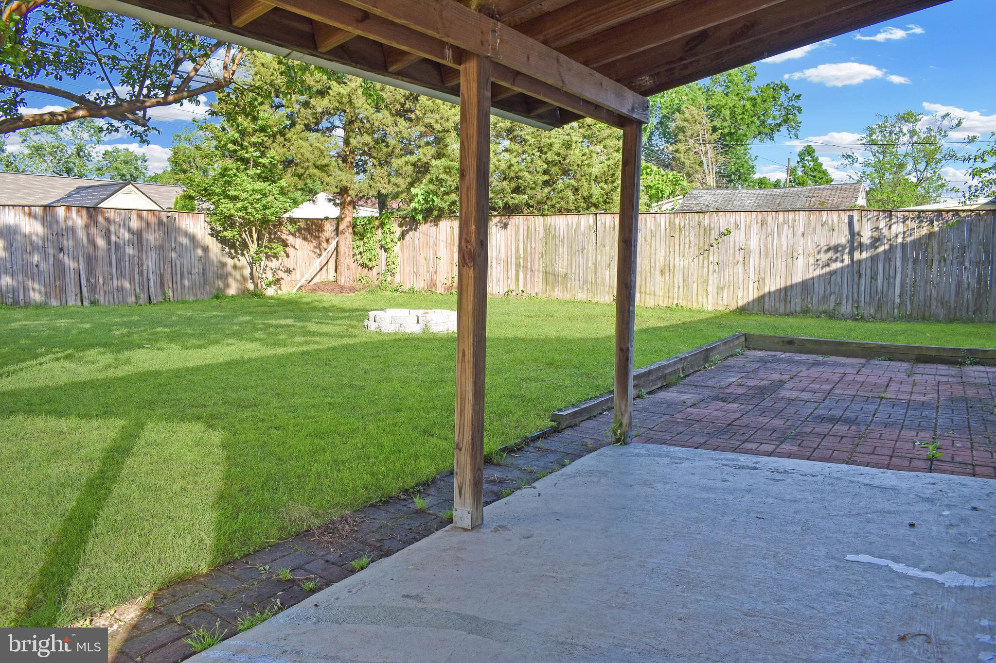 1008 Upton Rd