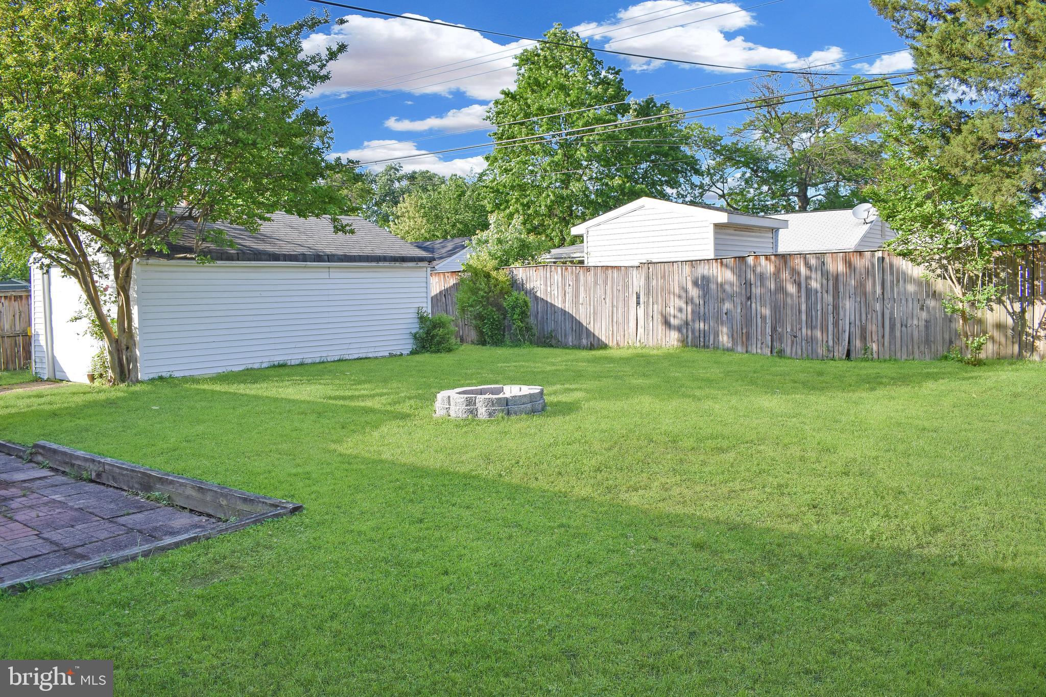 1008 Upton Rd