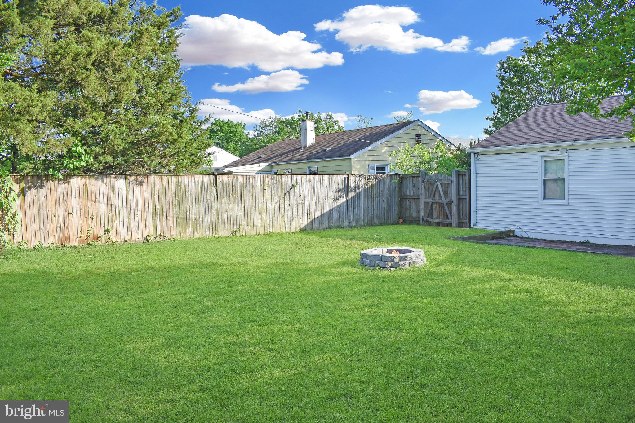1008 Upton Rd