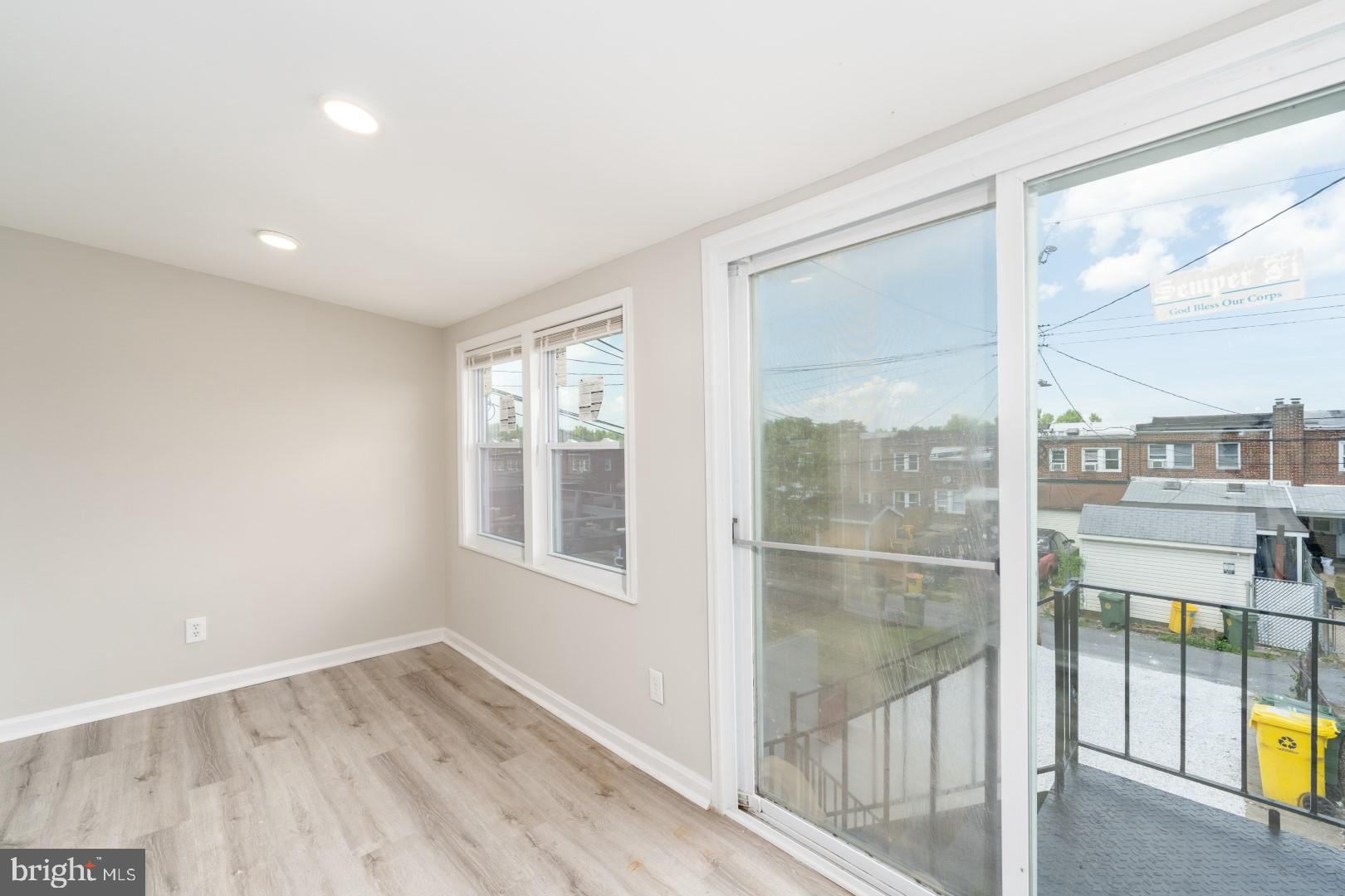 202 W Edgevale Rd