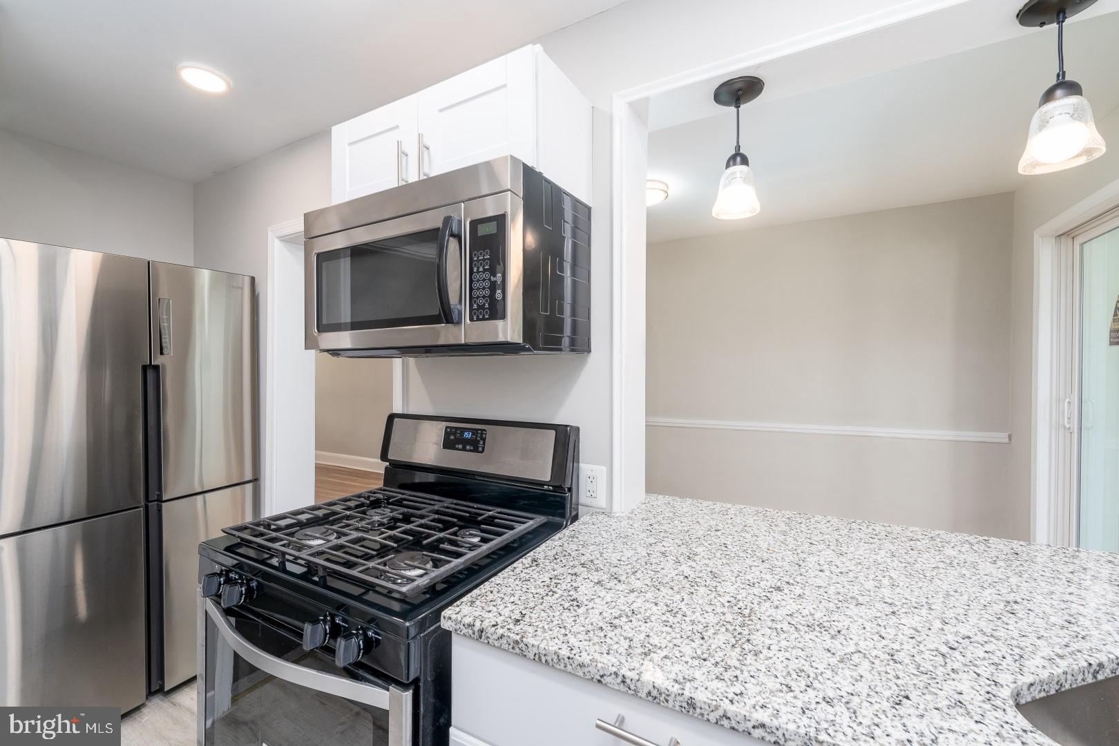 202 W Edgevale Rd