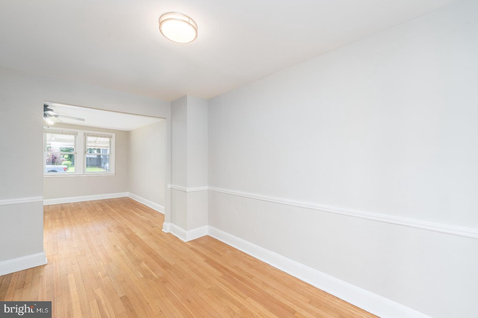 202 W Edgevale Rd