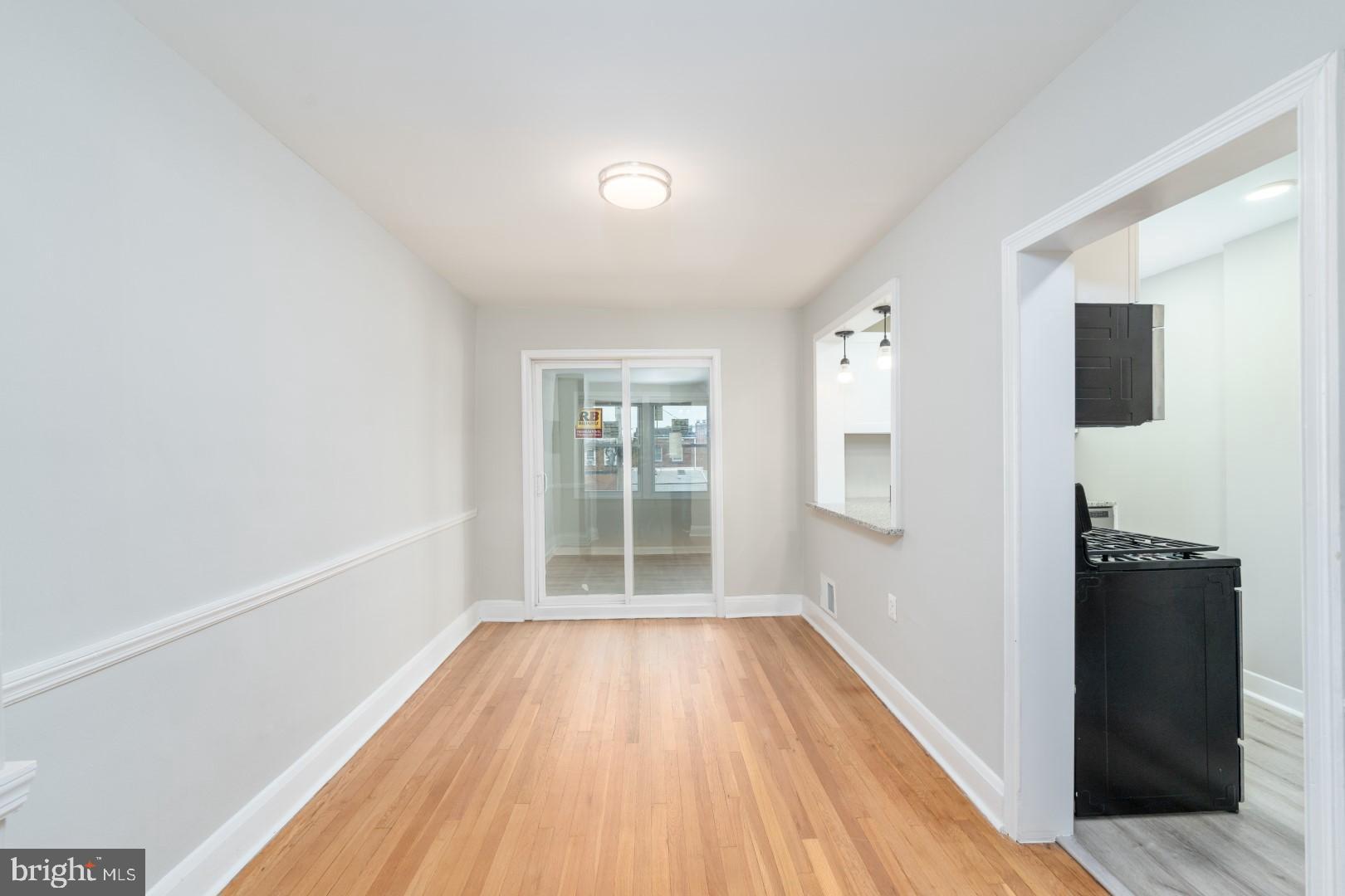 202 W Edgevale Rd
