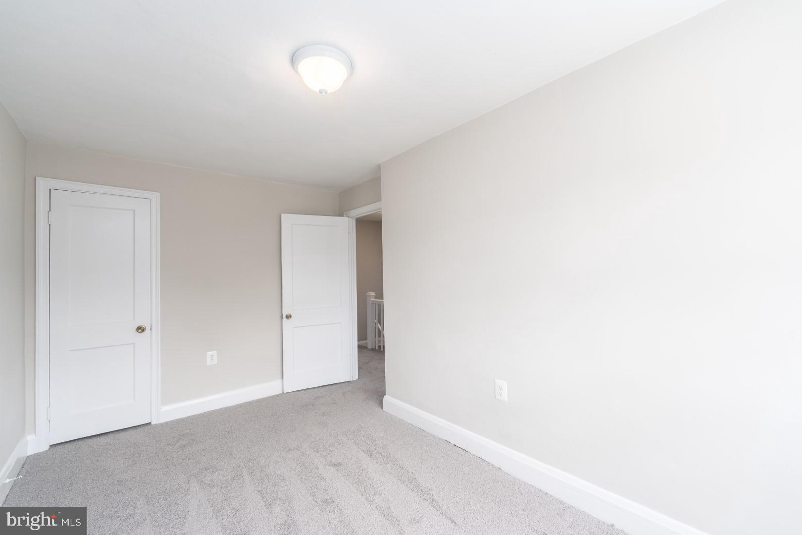 202 W Edgevale Rd