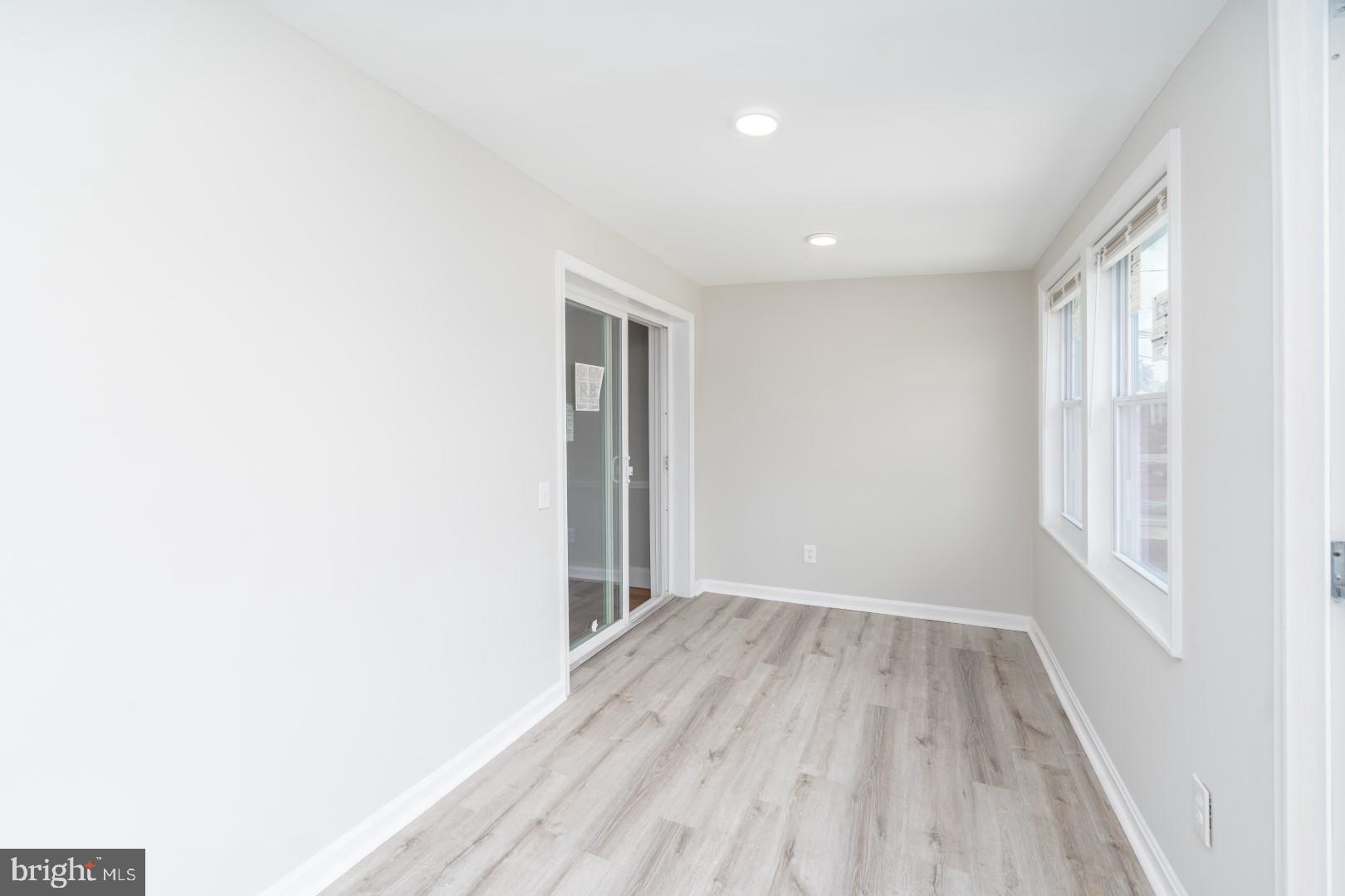 202 W Edgevale Rd