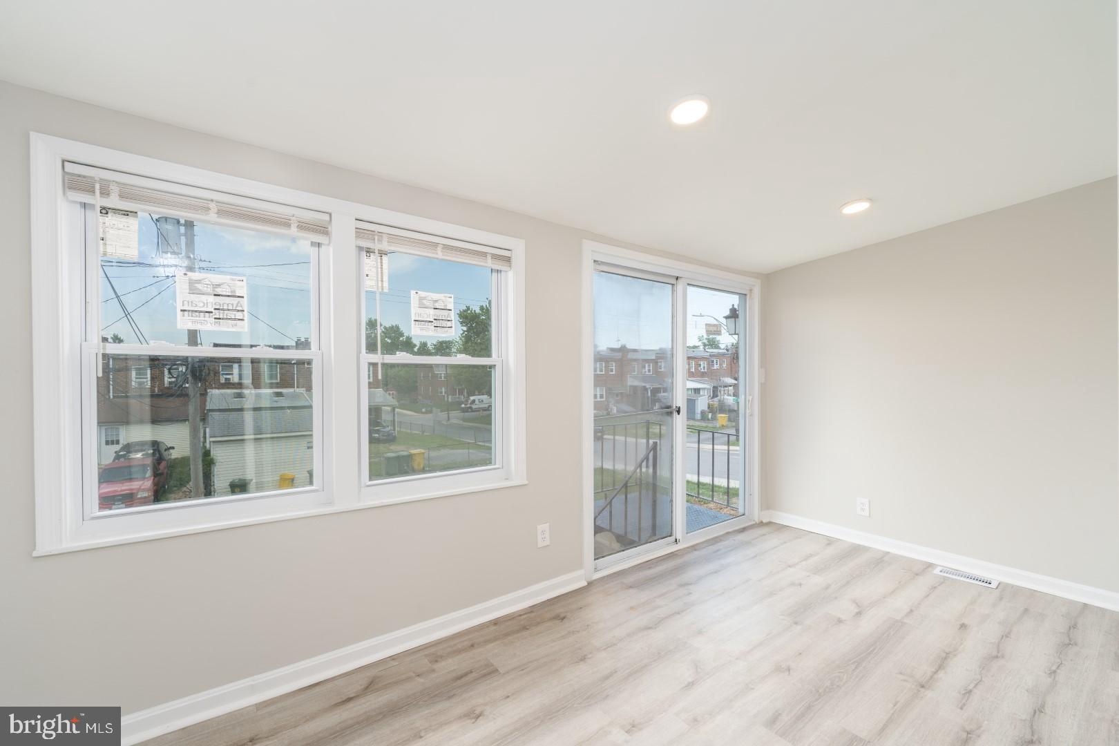 202 W Edgevale Rd