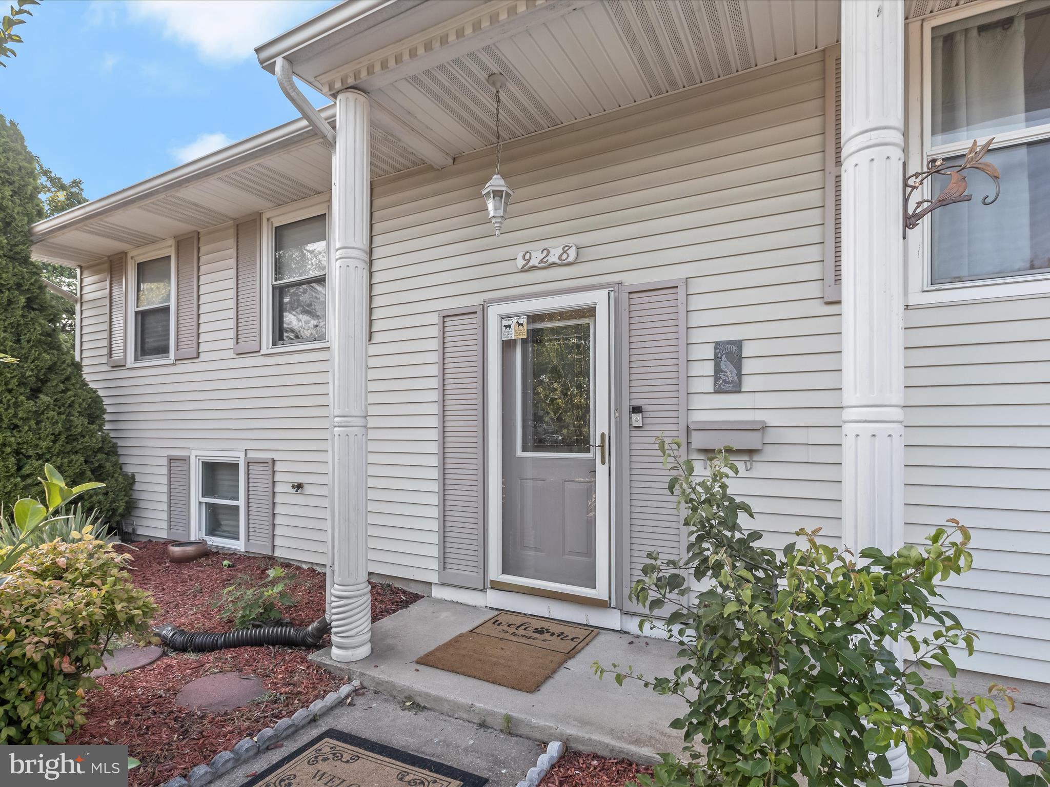 928 Princeton Ter
