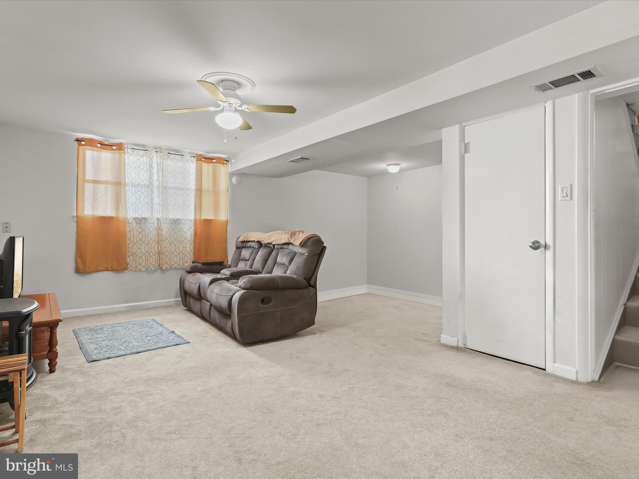 928 Princeton Ter