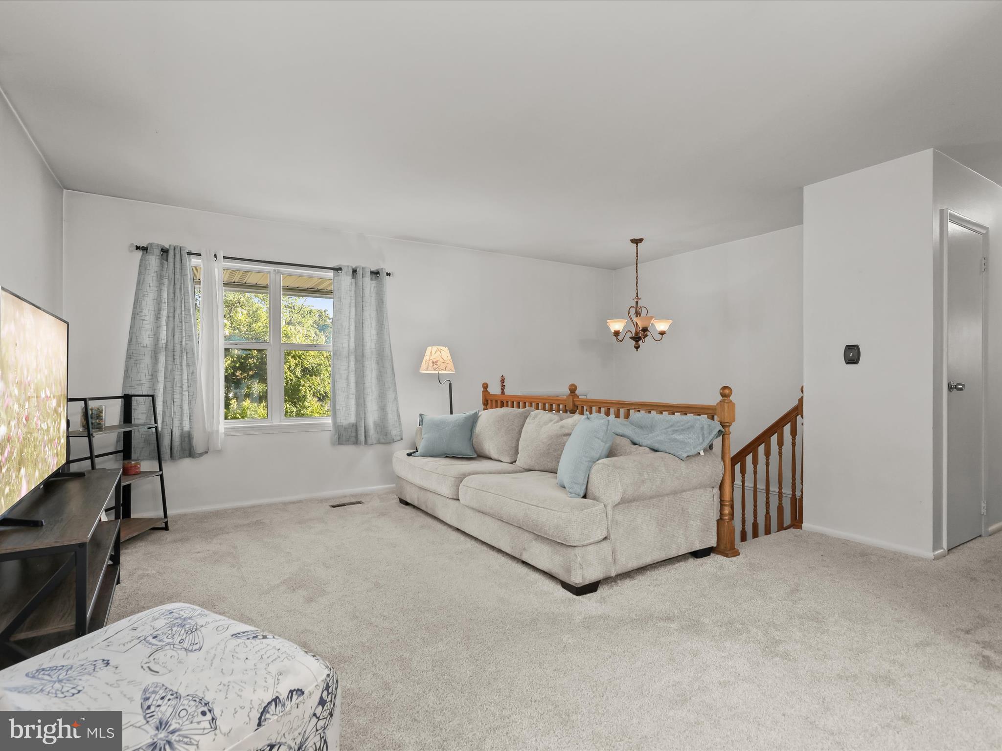 928 Princeton Ter