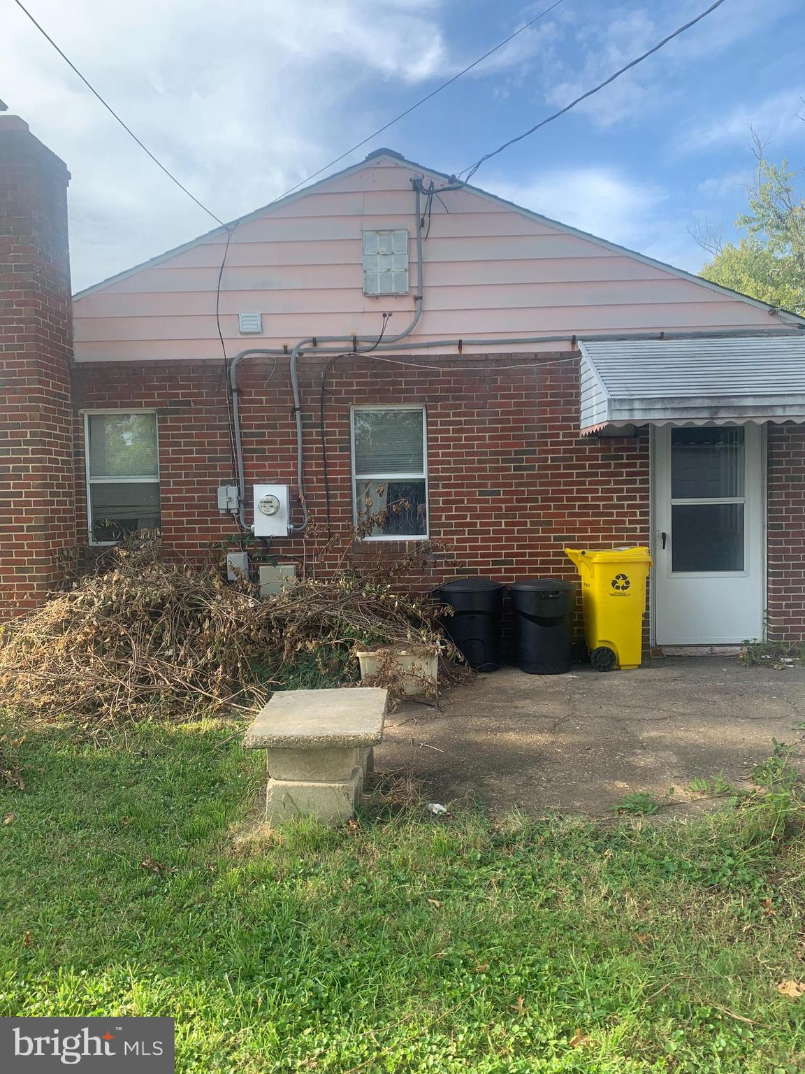 1007 Thomas Rd