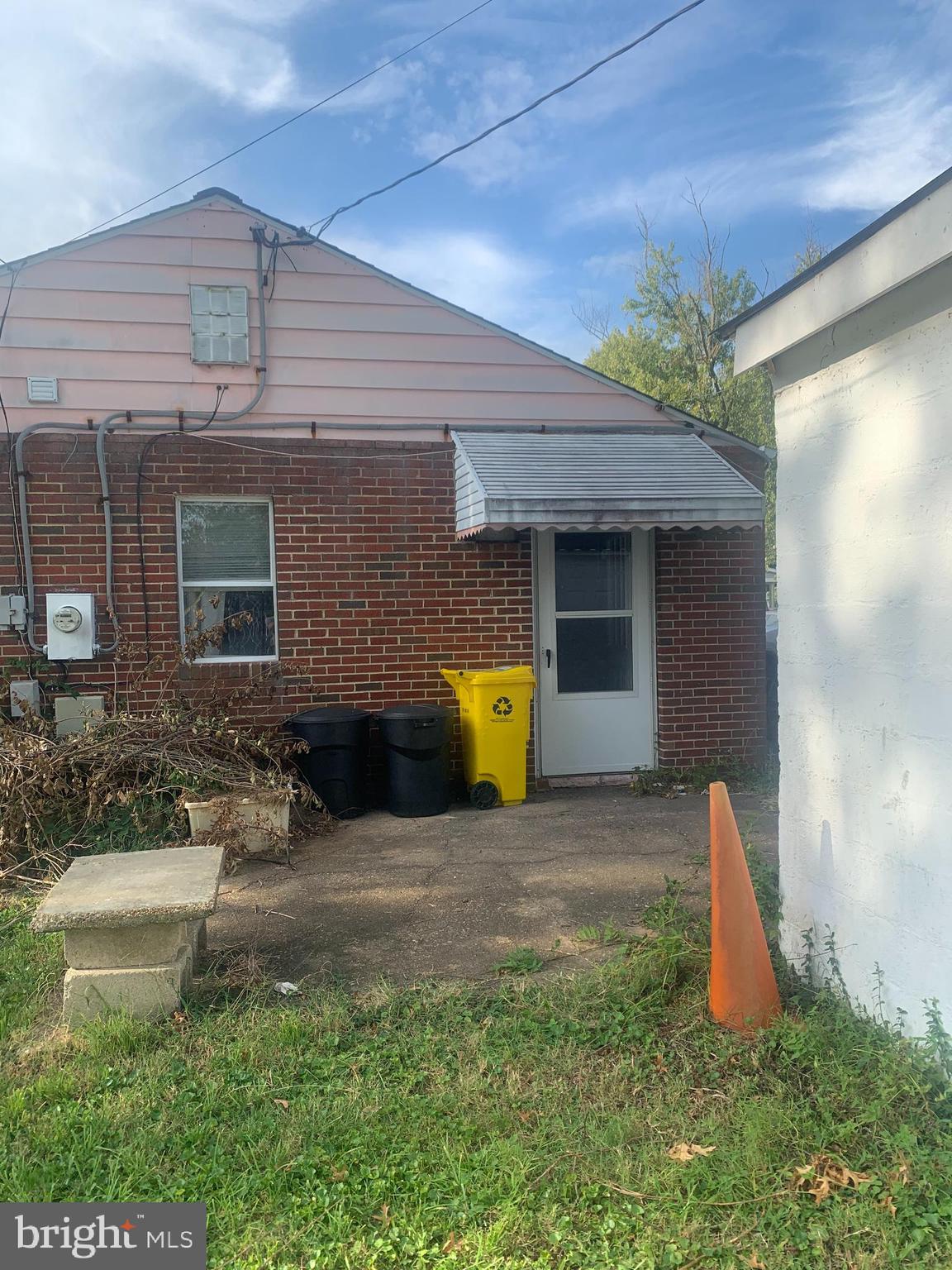 1007 Thomas Rd