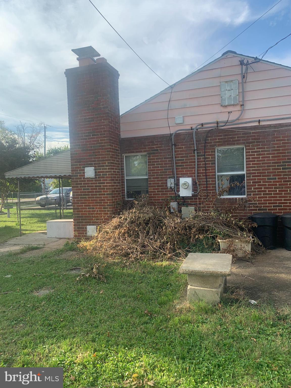 1007 Thomas Rd