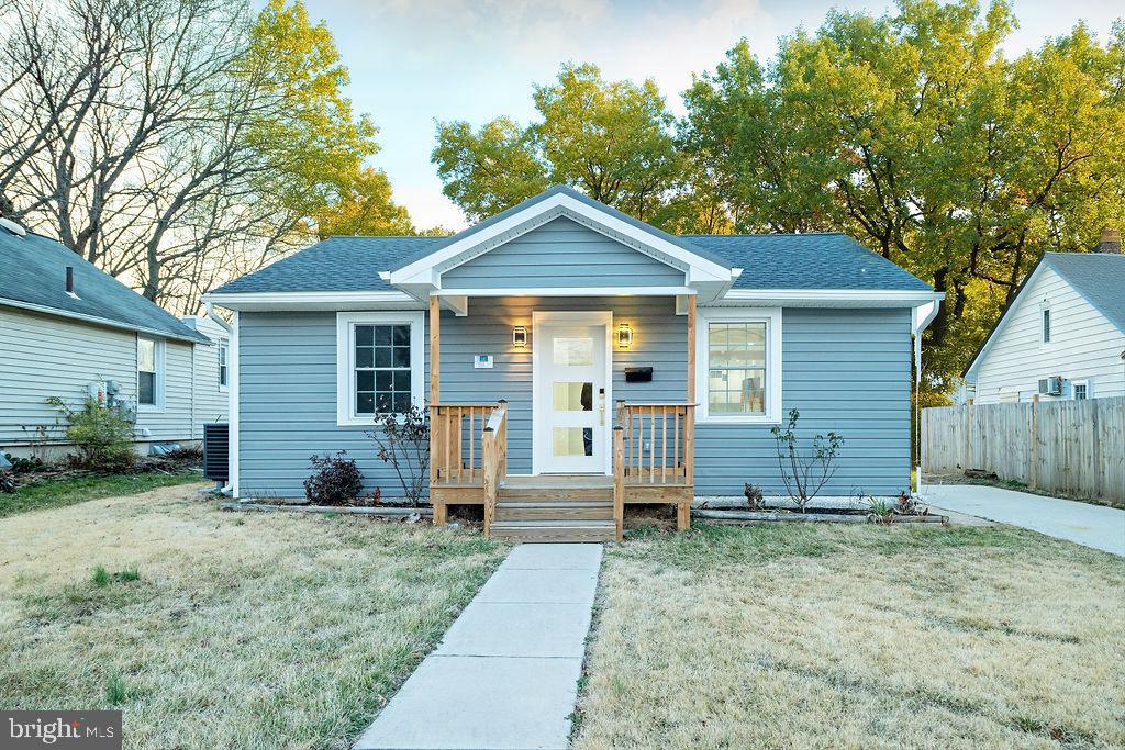 24 Eleanor Ave