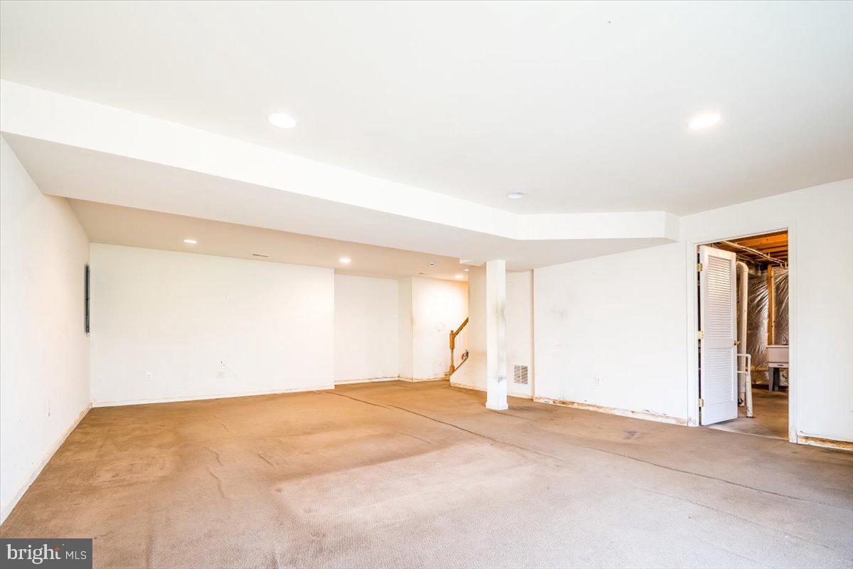 1716 Allerford Dr