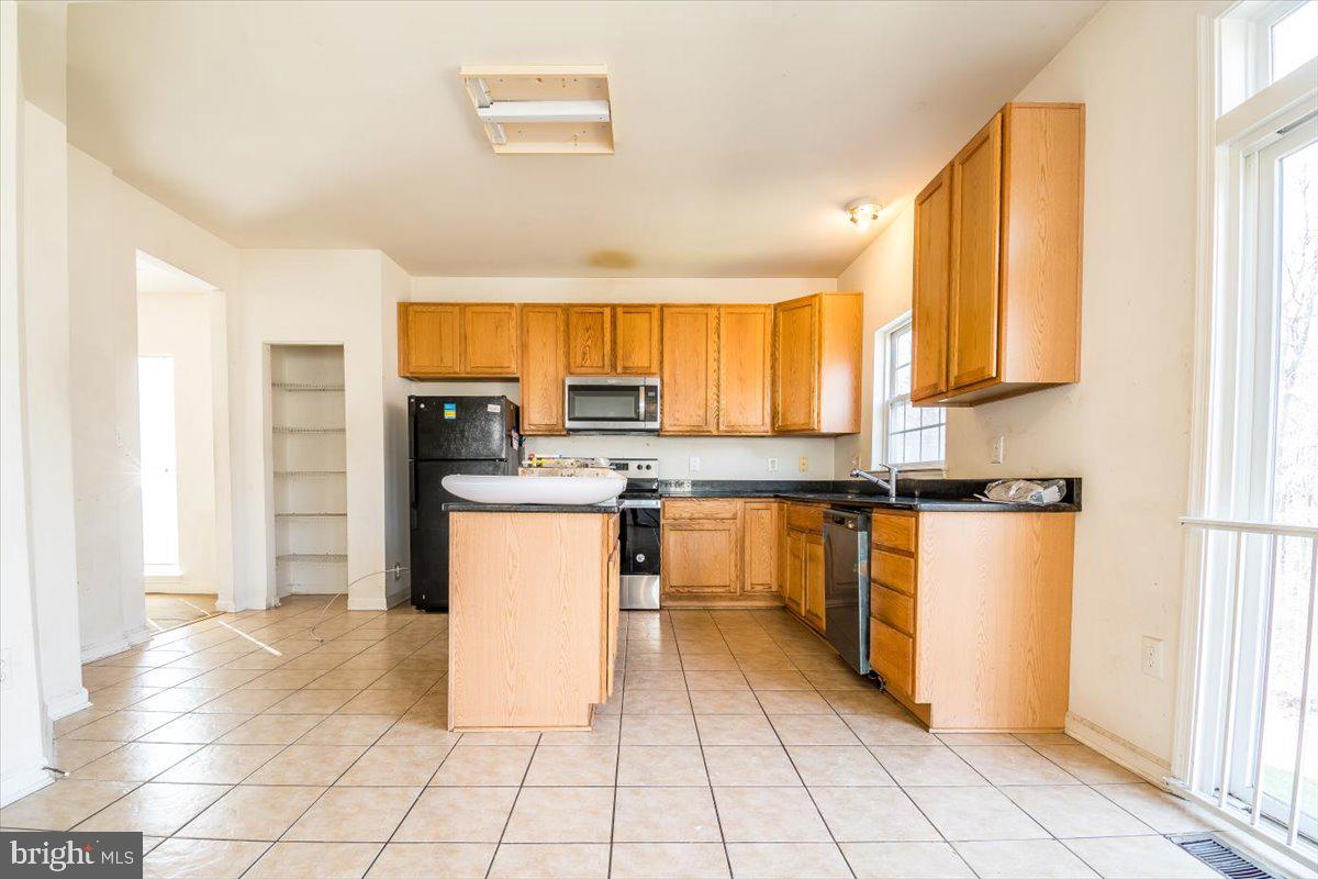 1716 Allerford Dr
