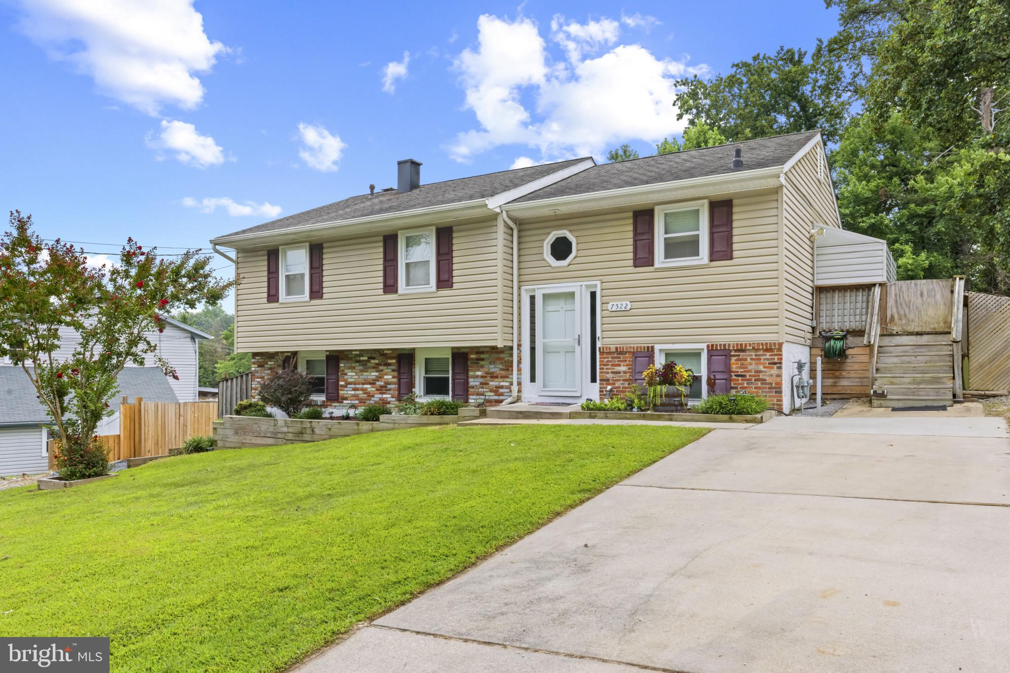 7522 MONTEVIDEO COURT