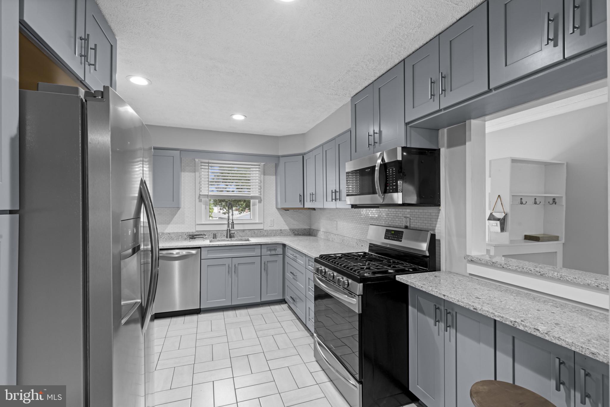 7522 MONTEVIDEO COURT