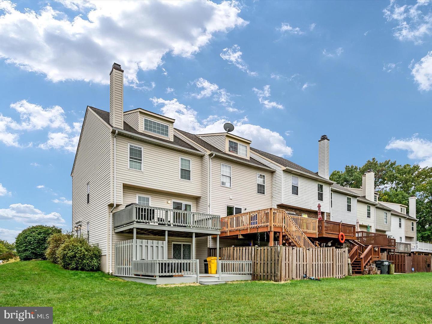 1400 COX LANDING COURT