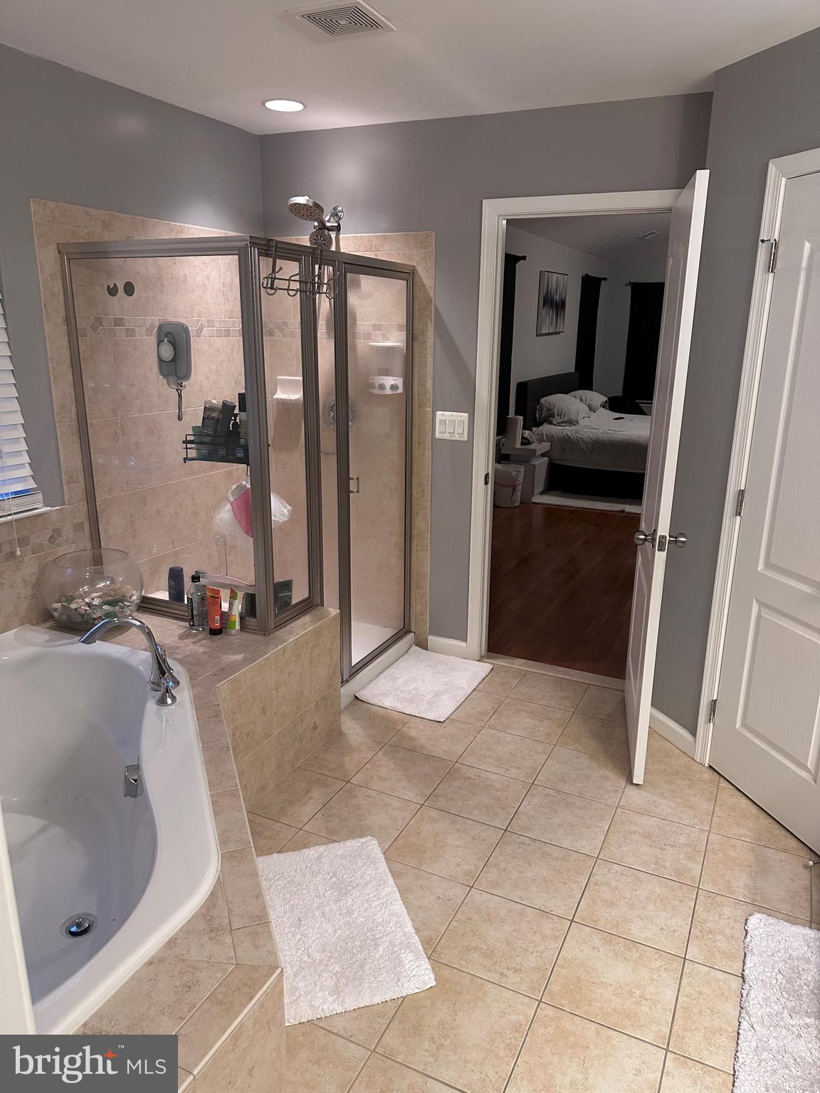 6949 HERITAGE CROSSING