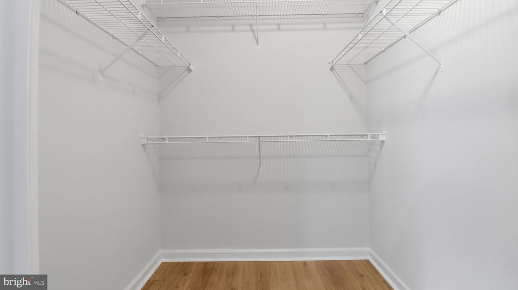 1404 PANGBOURNE WAY