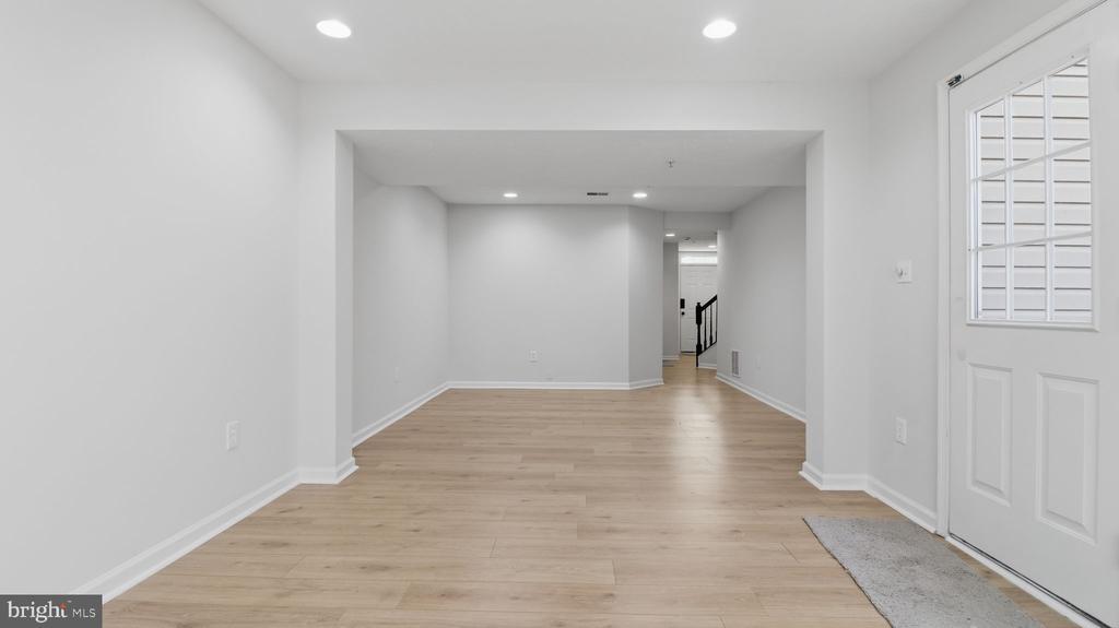 1404 PANGBOURNE WAY