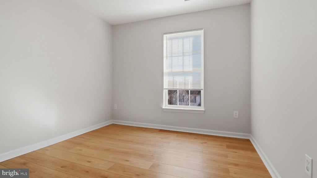 1404 PANGBOURNE WAY