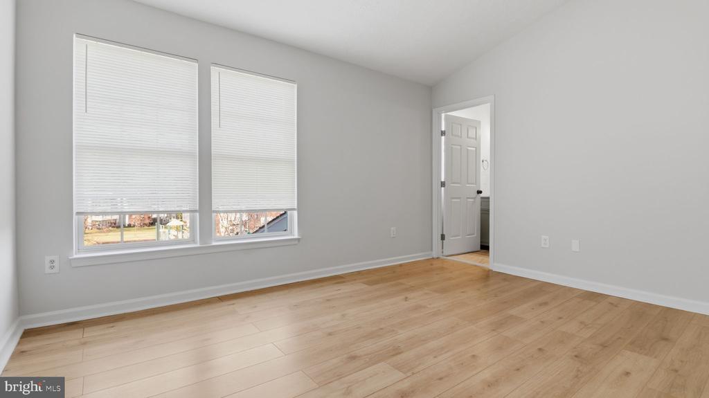 1404 PANGBOURNE WAY