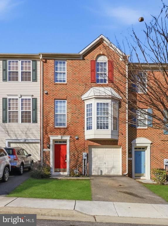 1404 PANGBOURNE WAY