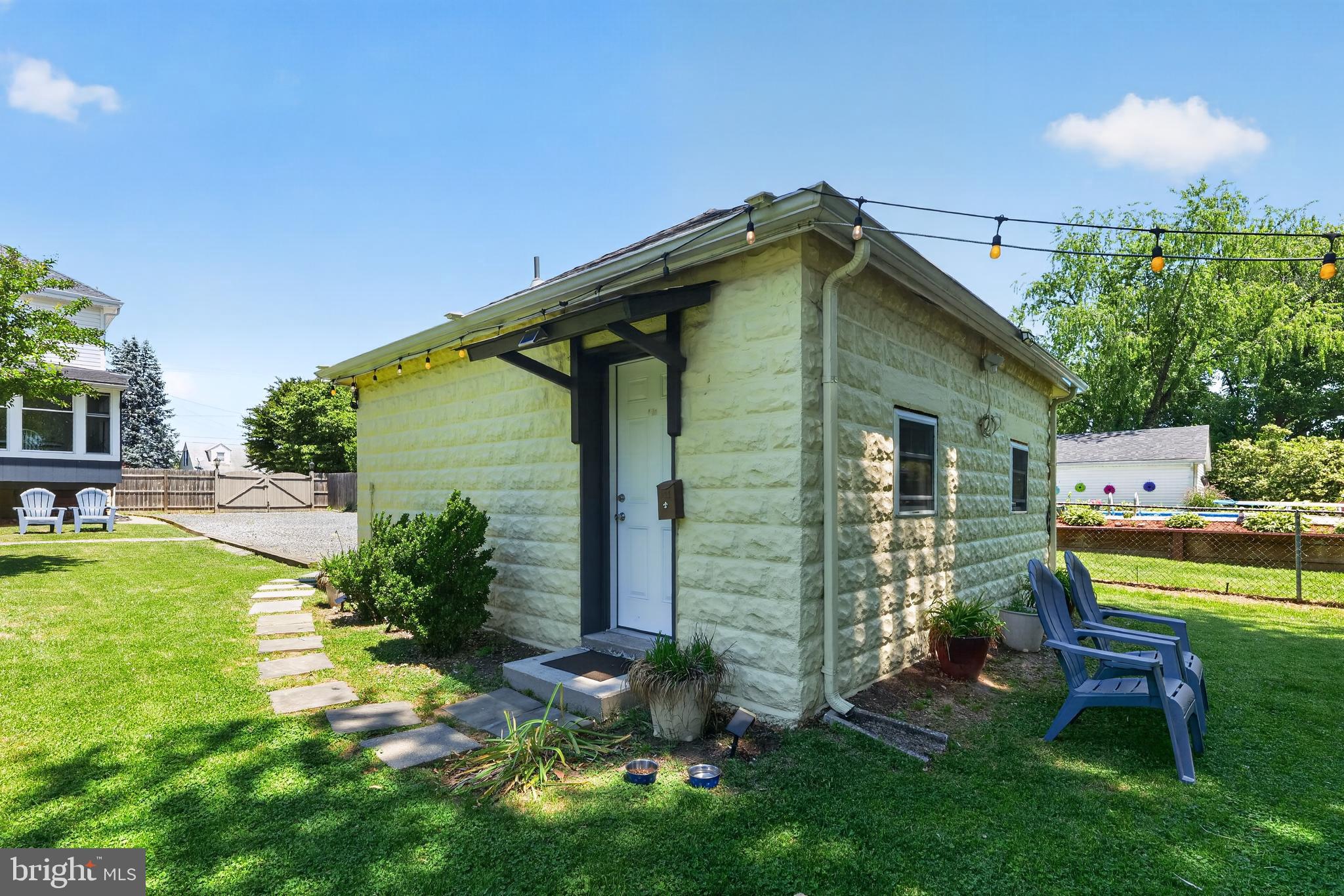 311 TOWNSEND AVENUE