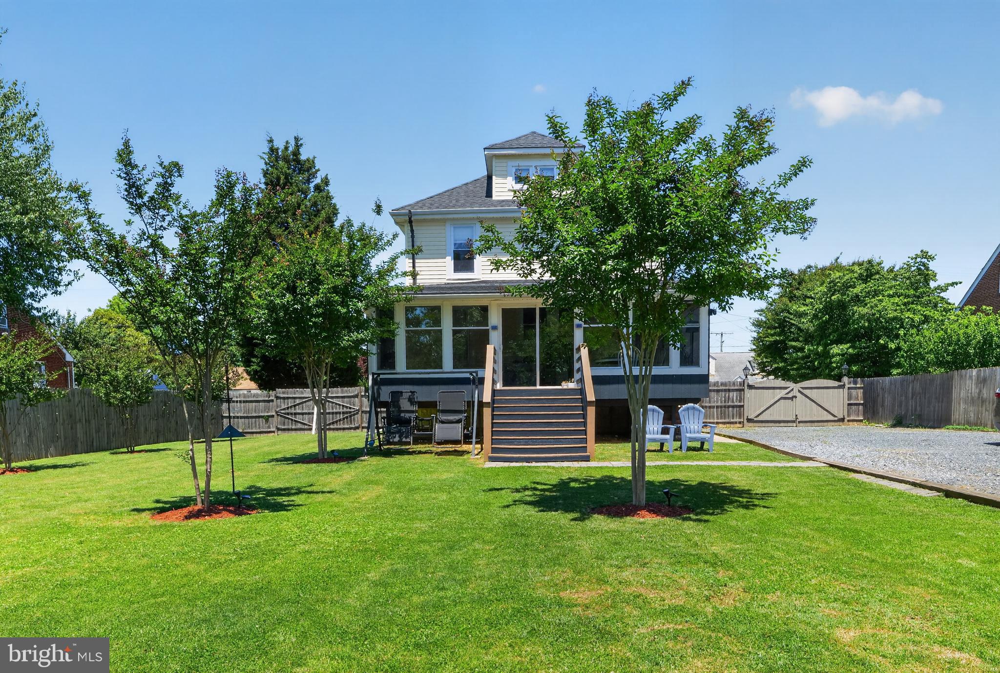 311 TOWNSEND AVENUE