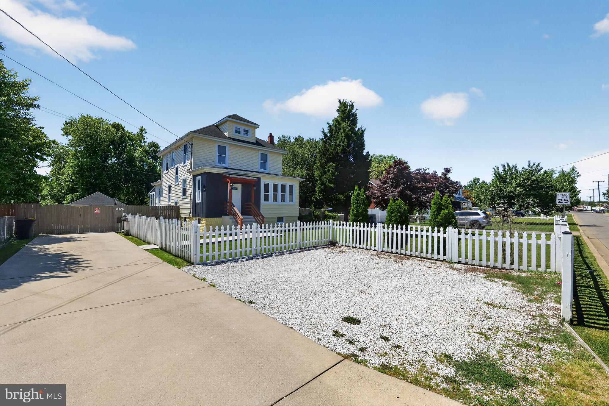 311 TOWNSEND AVENUE