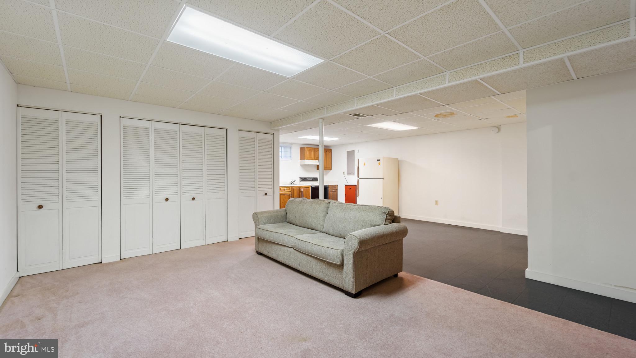 4106 Orchard AVENUE