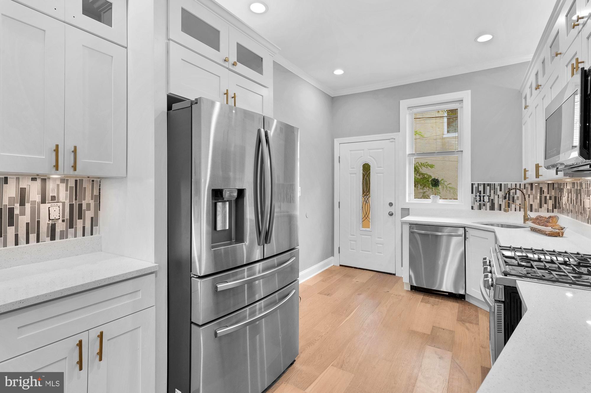 1904 W Fayette STREET