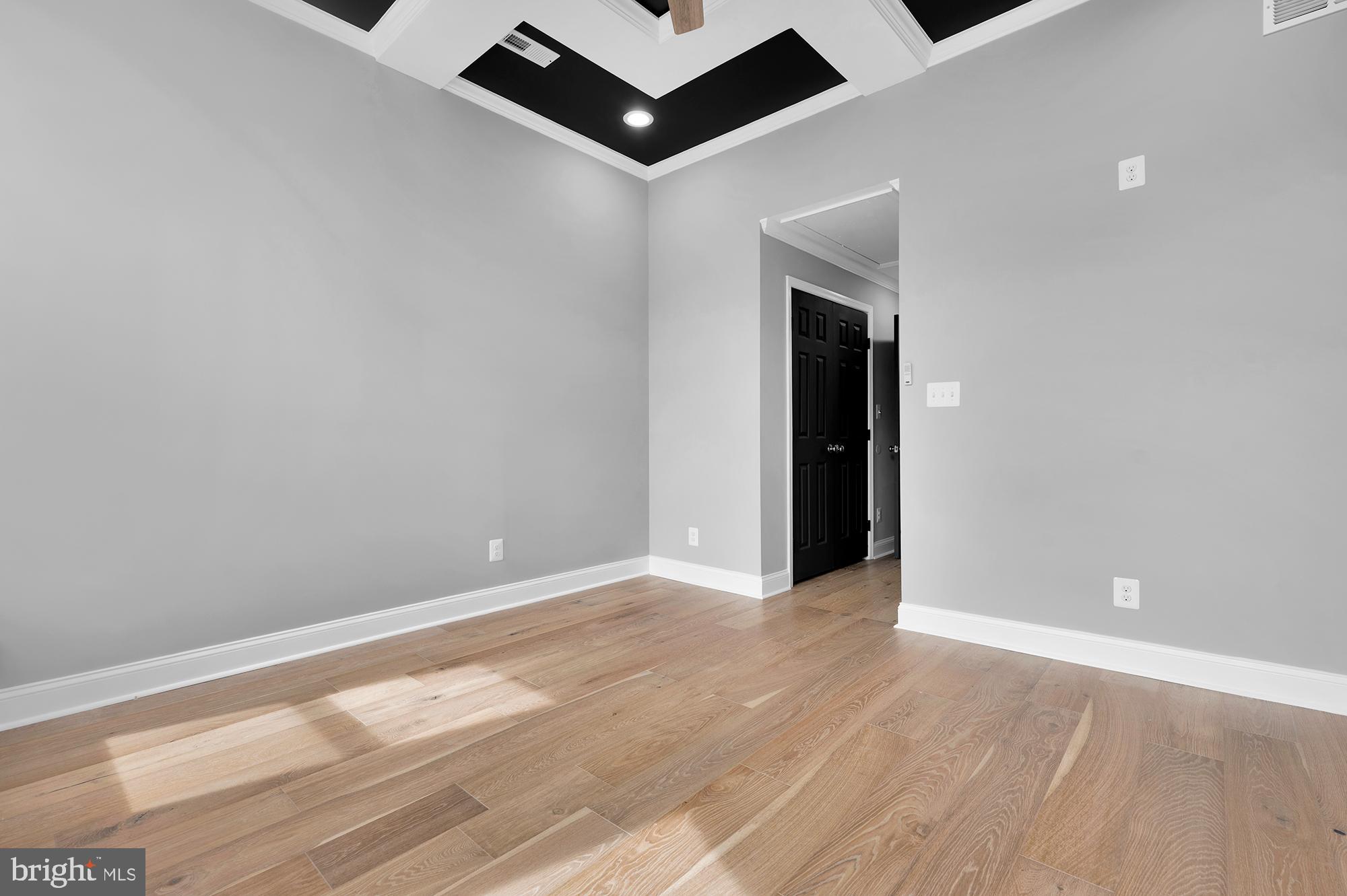 1904 W Fayette STREET