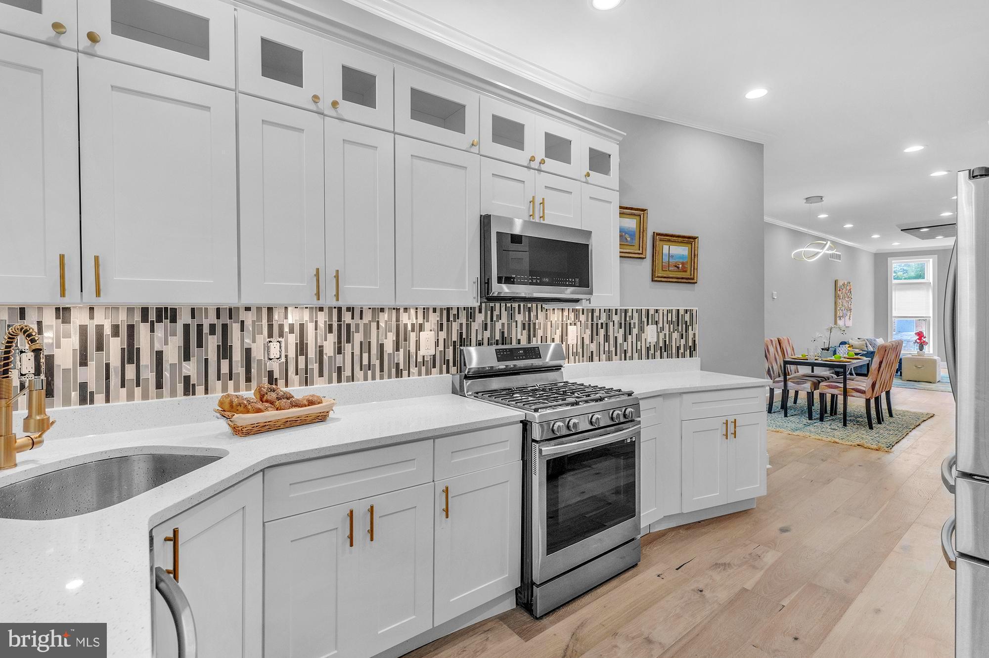 1904 W Fayette STREET