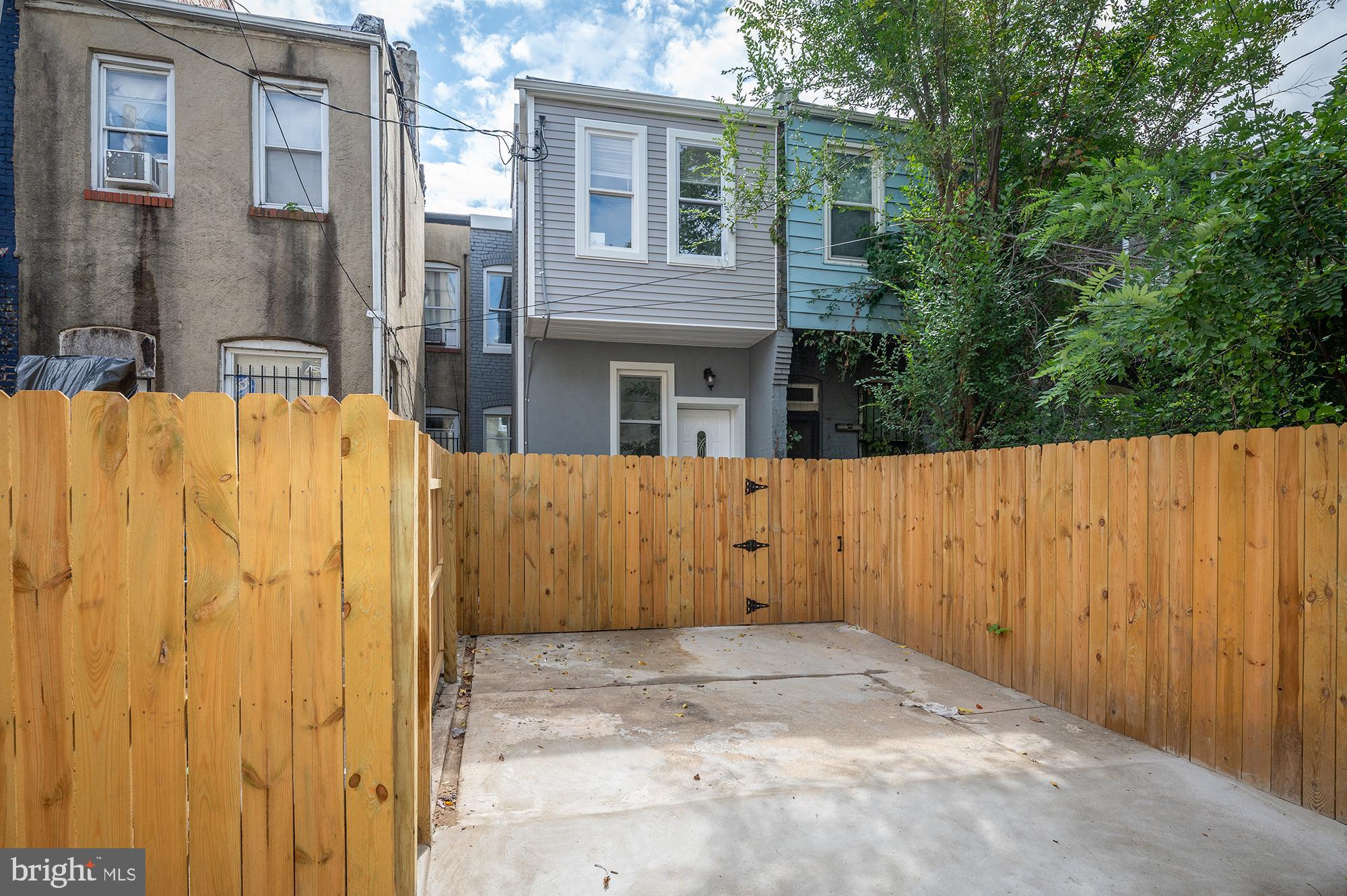 1904 W Fayette STREET