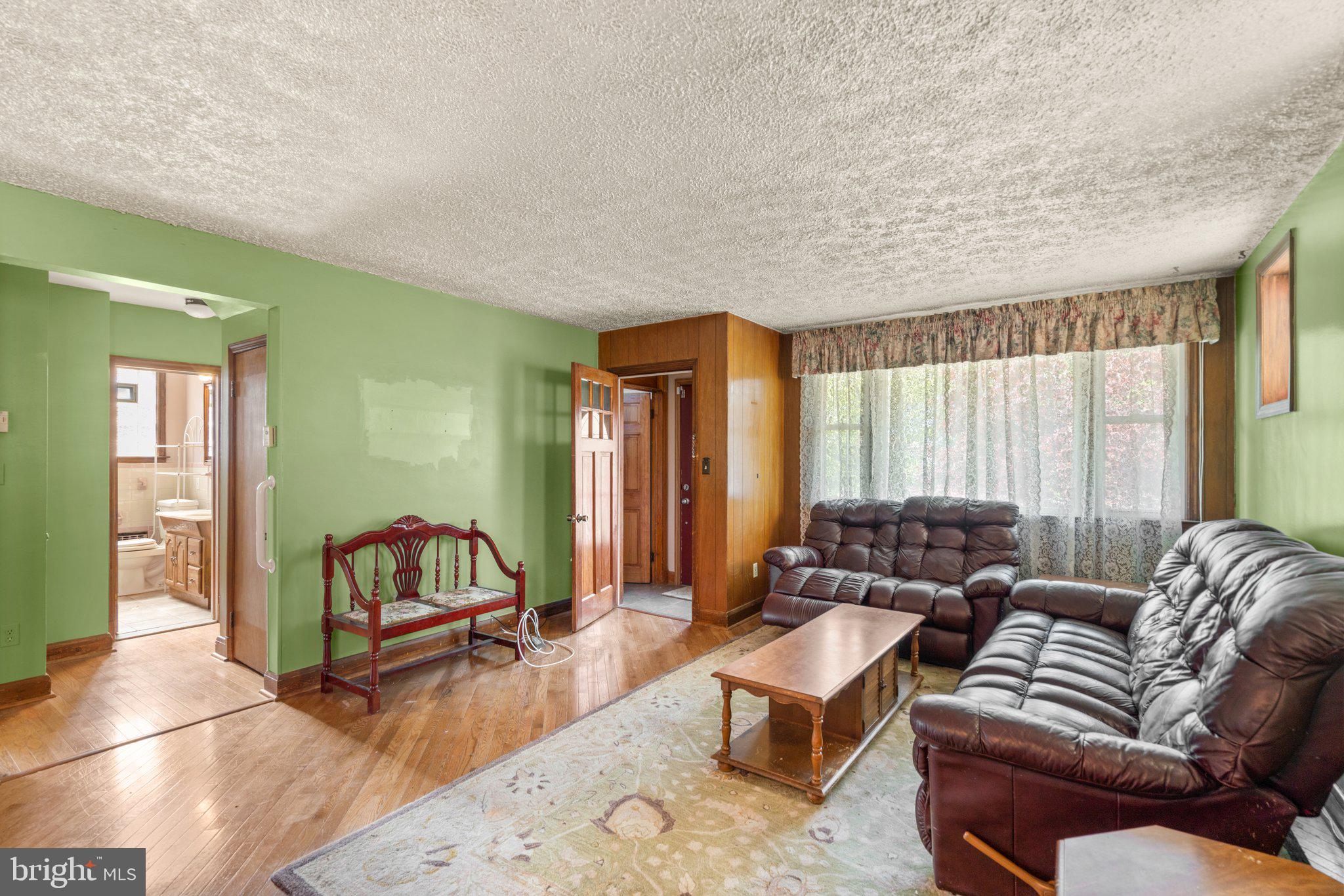 6715 Youngstown Ave.