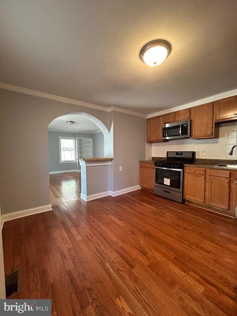 2821 Round Rd