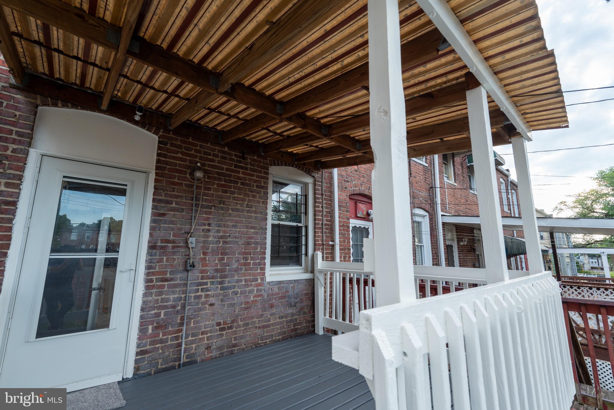 218 Washburn Ave