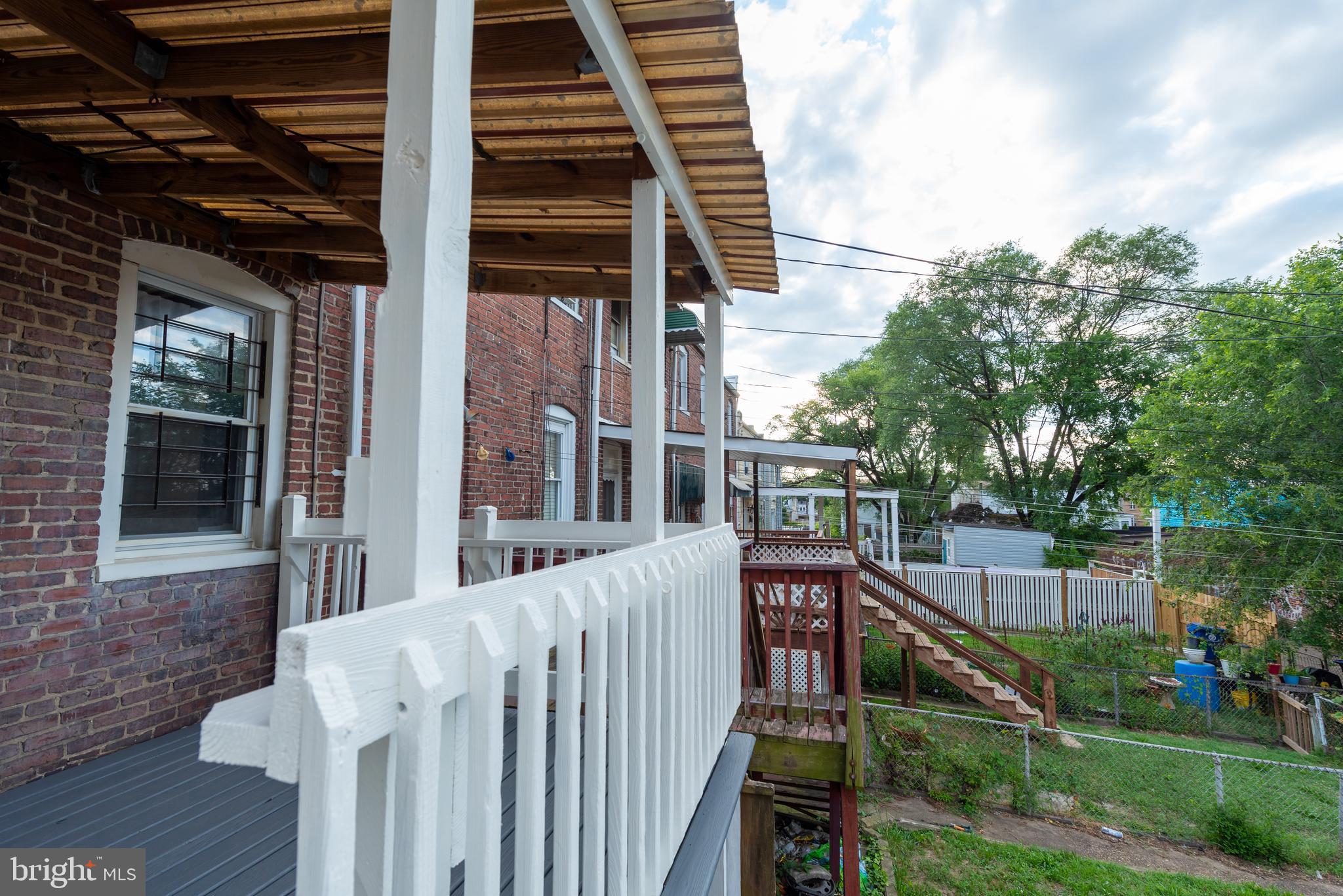 218 Washburn Ave