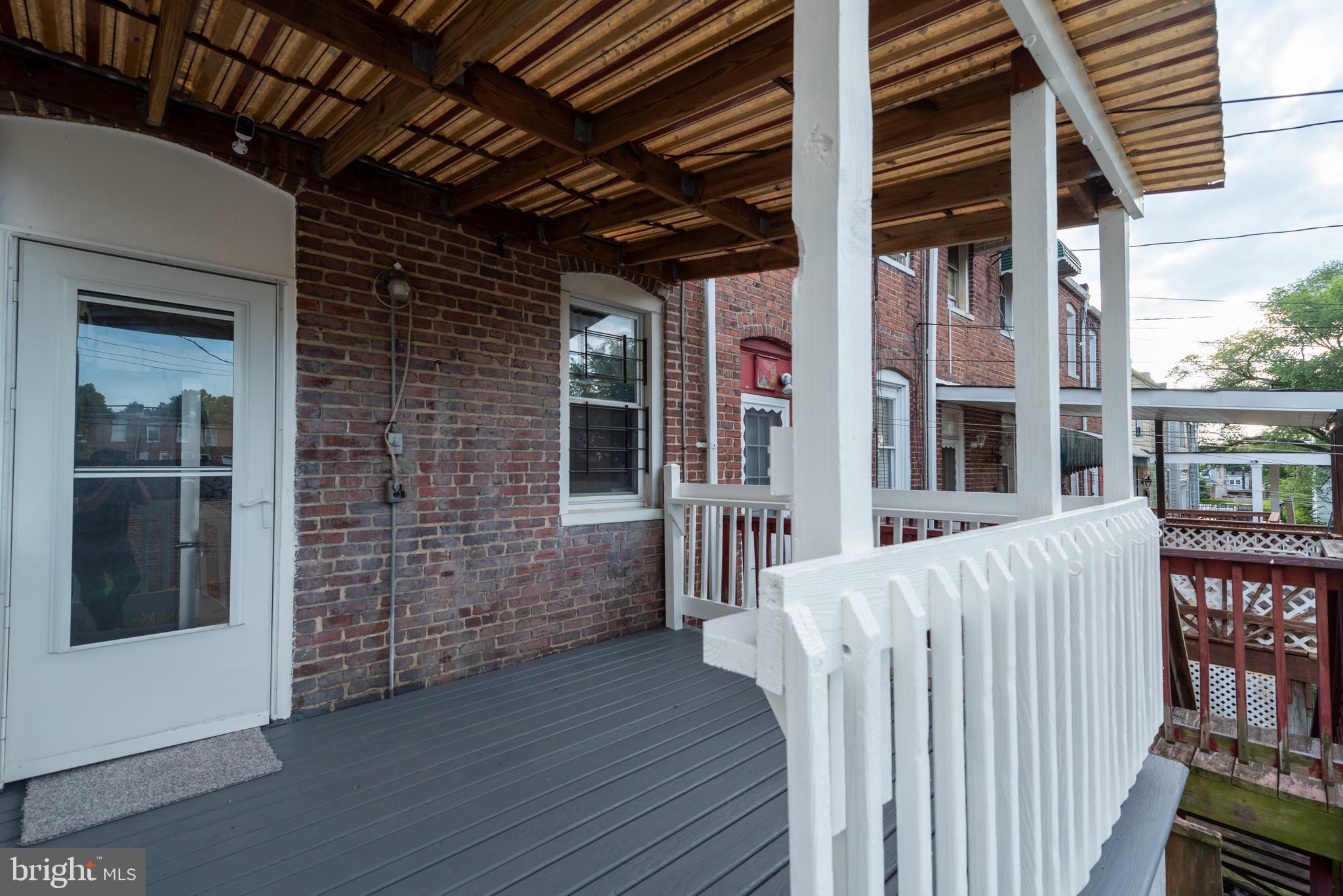 218 Washburn Ave