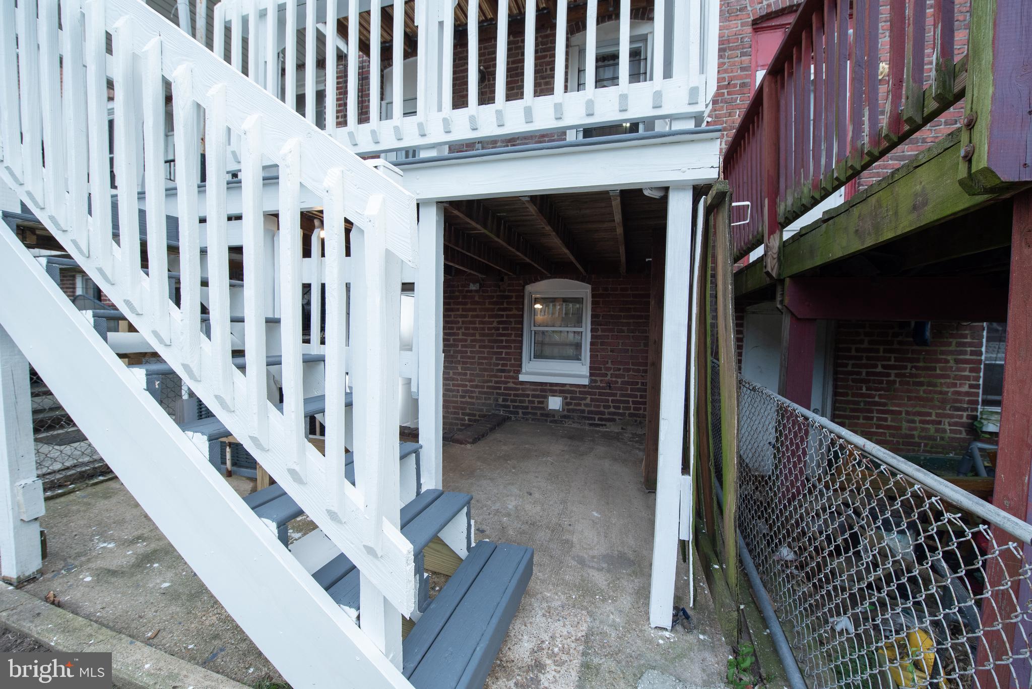218 Washburn Ave