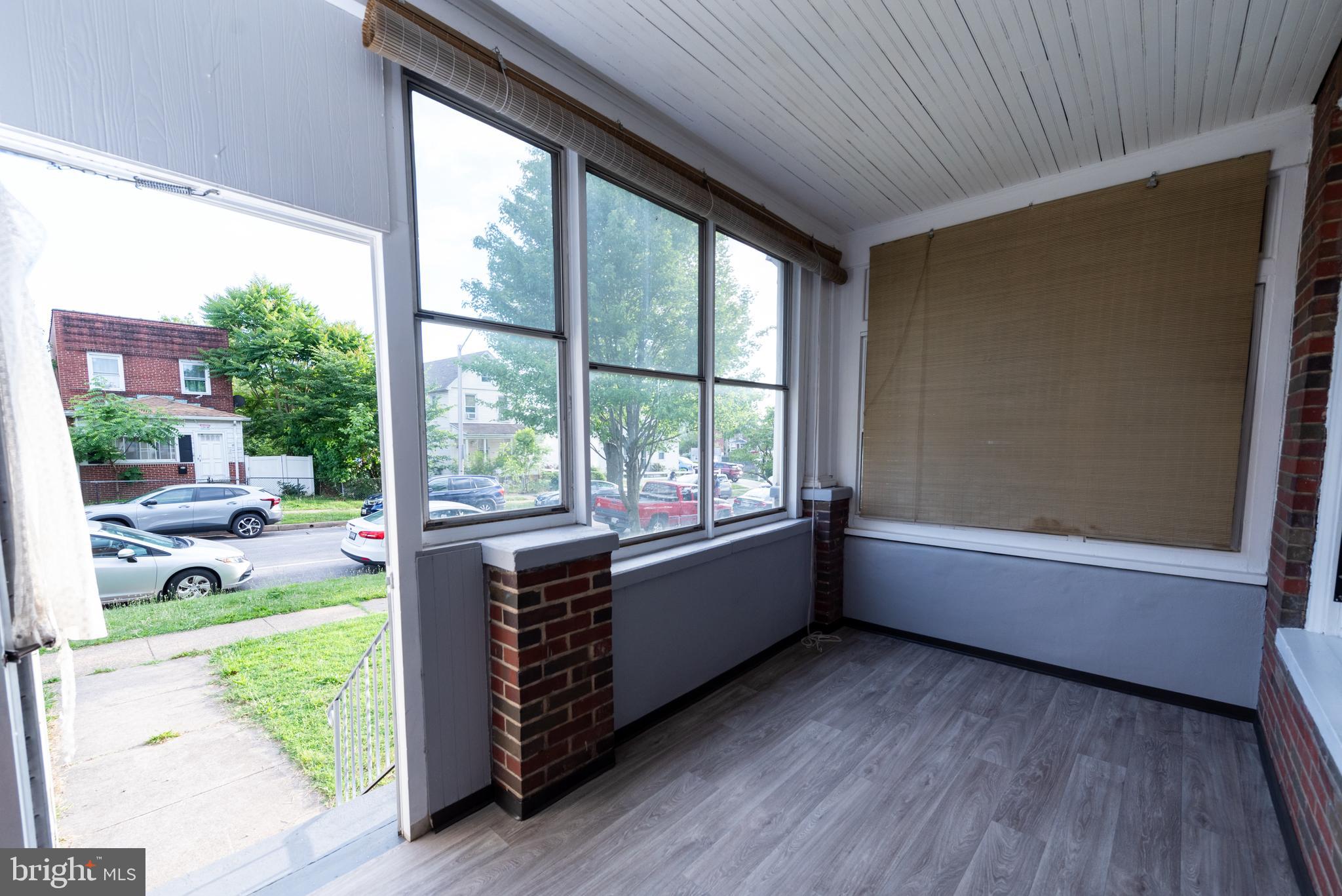218 Washburn Ave
