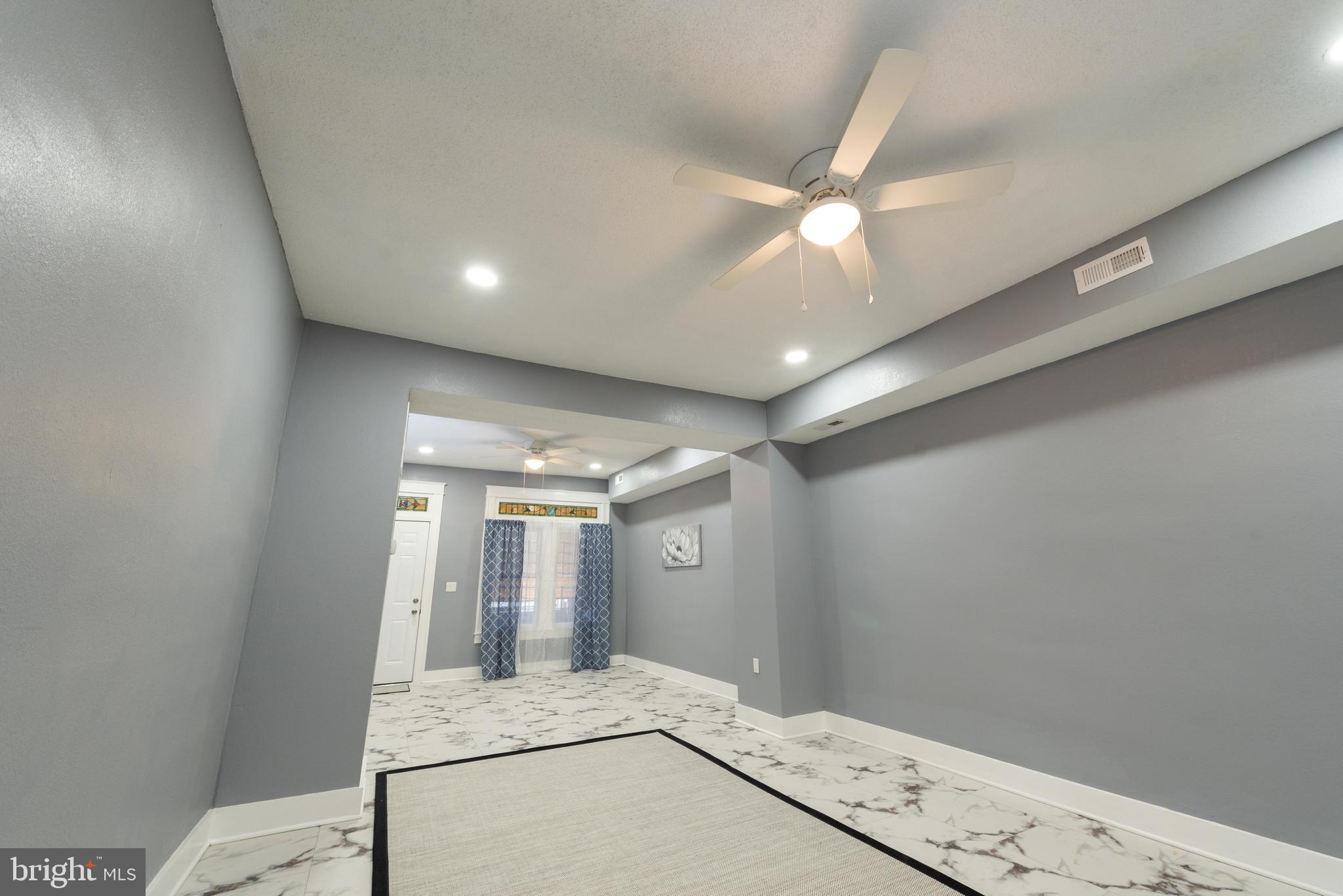 218 Washburn Ave