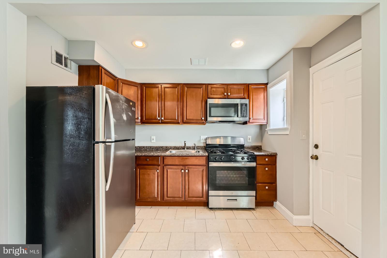 3608 Saint Victor St