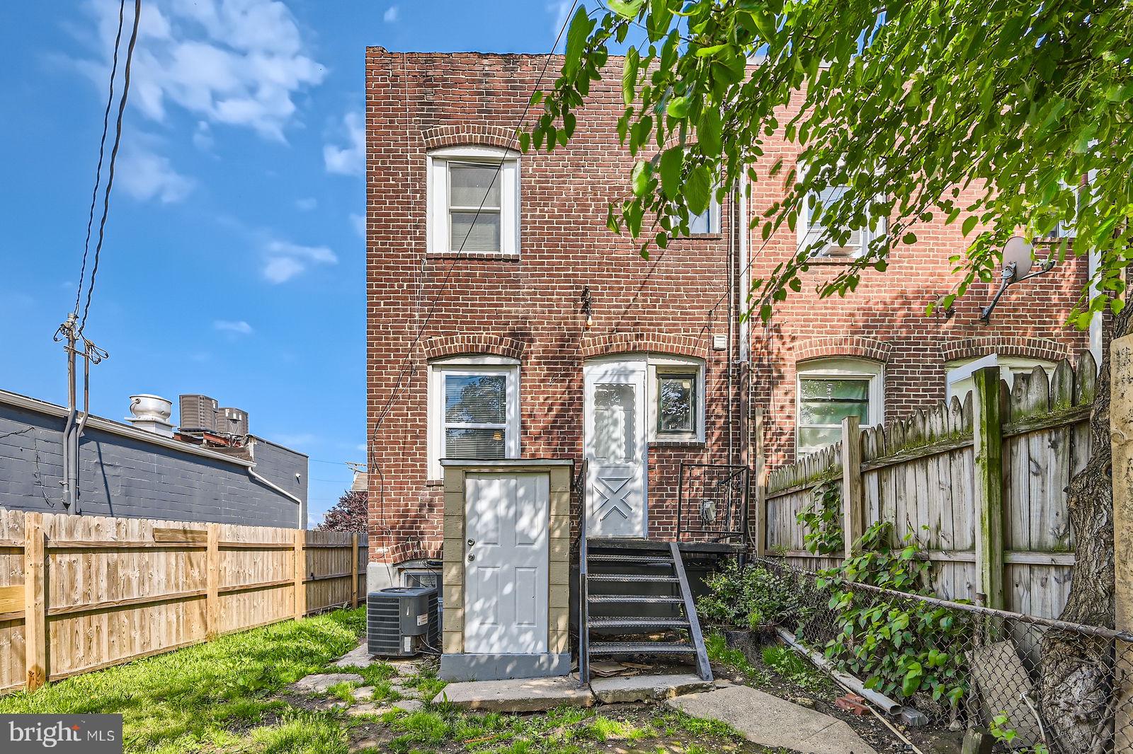 3608 Saint Victor St