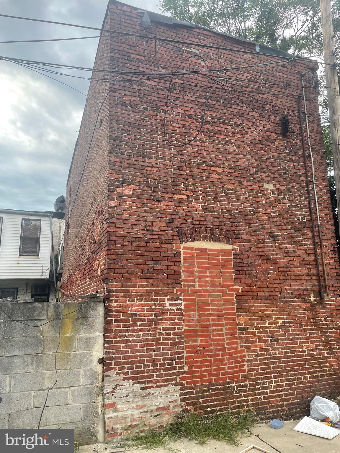 1521 N COLLINGTON AVENUE