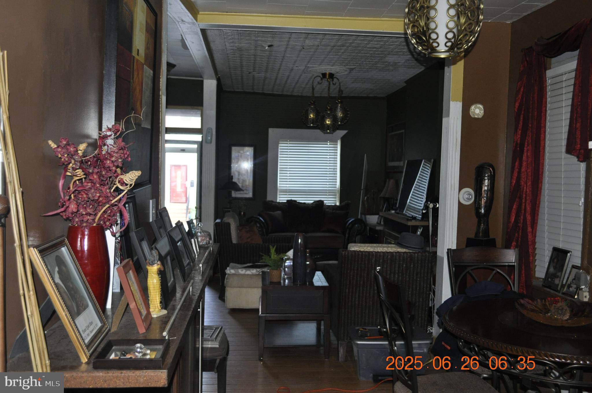 1521 N COLLINGTON AVENUE