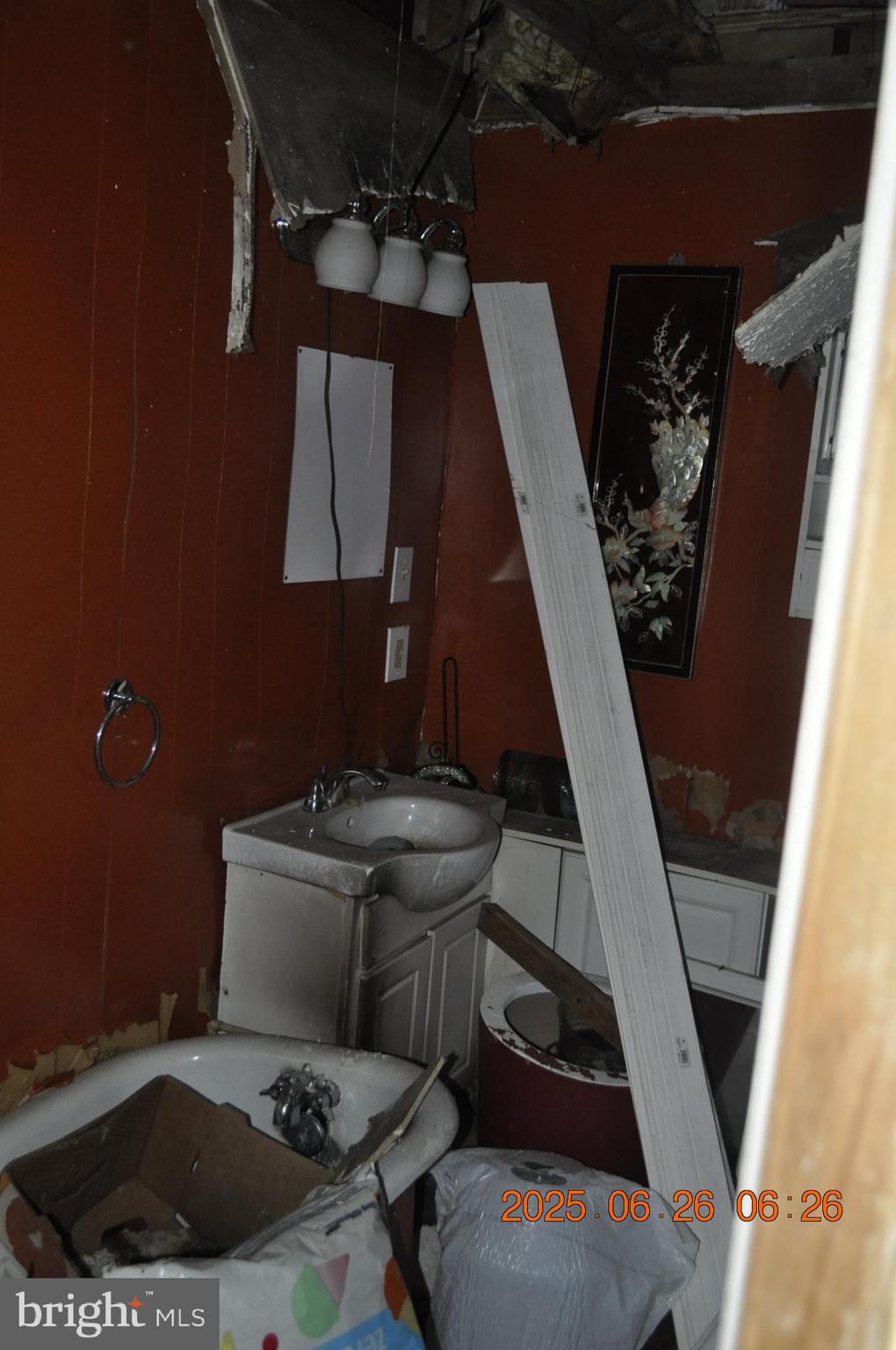 1521 N COLLINGTON AVENUE