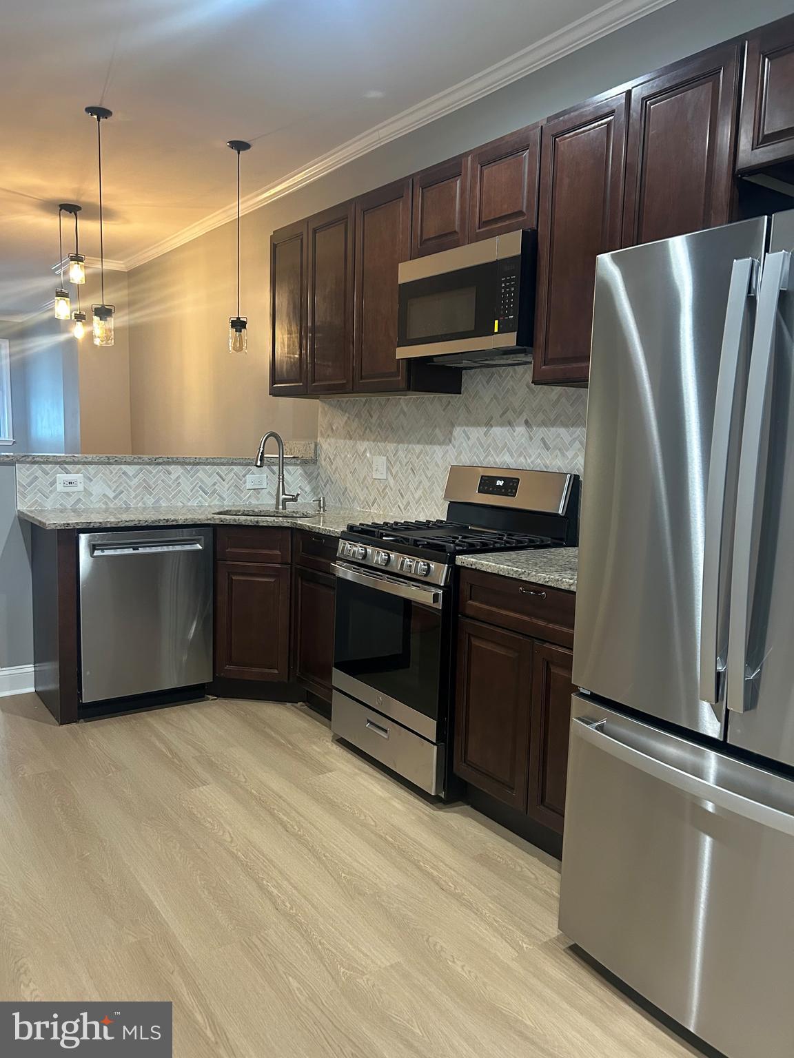 4046 Park Heights Ave